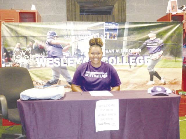Jalees Murphy signs to play softball at Wesleyan College